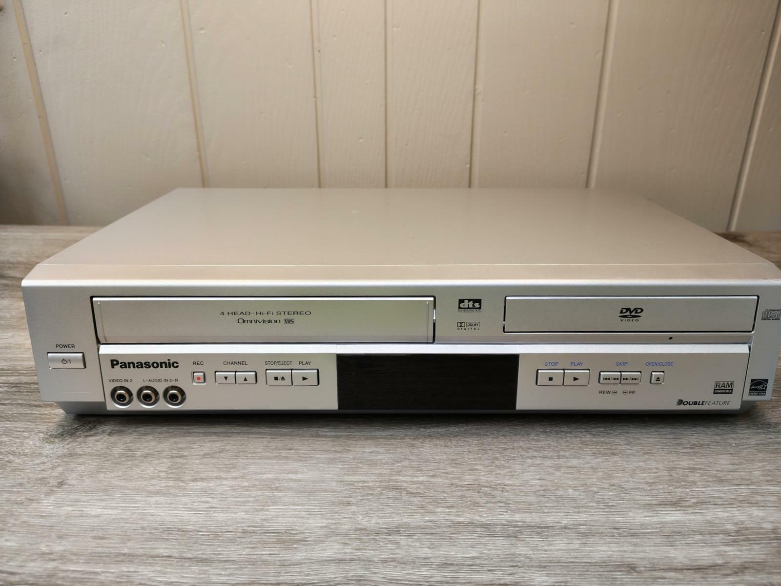 PANASONIC PV D4744S COMBO PLAYER
