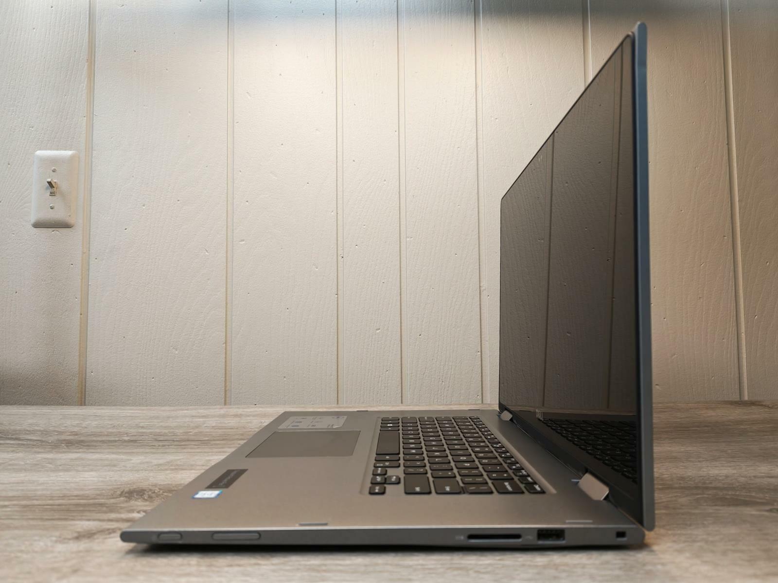 DELL Inspiron 5579 Intel(R) Core(TM) i5-8250U@1.60GHz NO HDD 16GB RAM NO OS