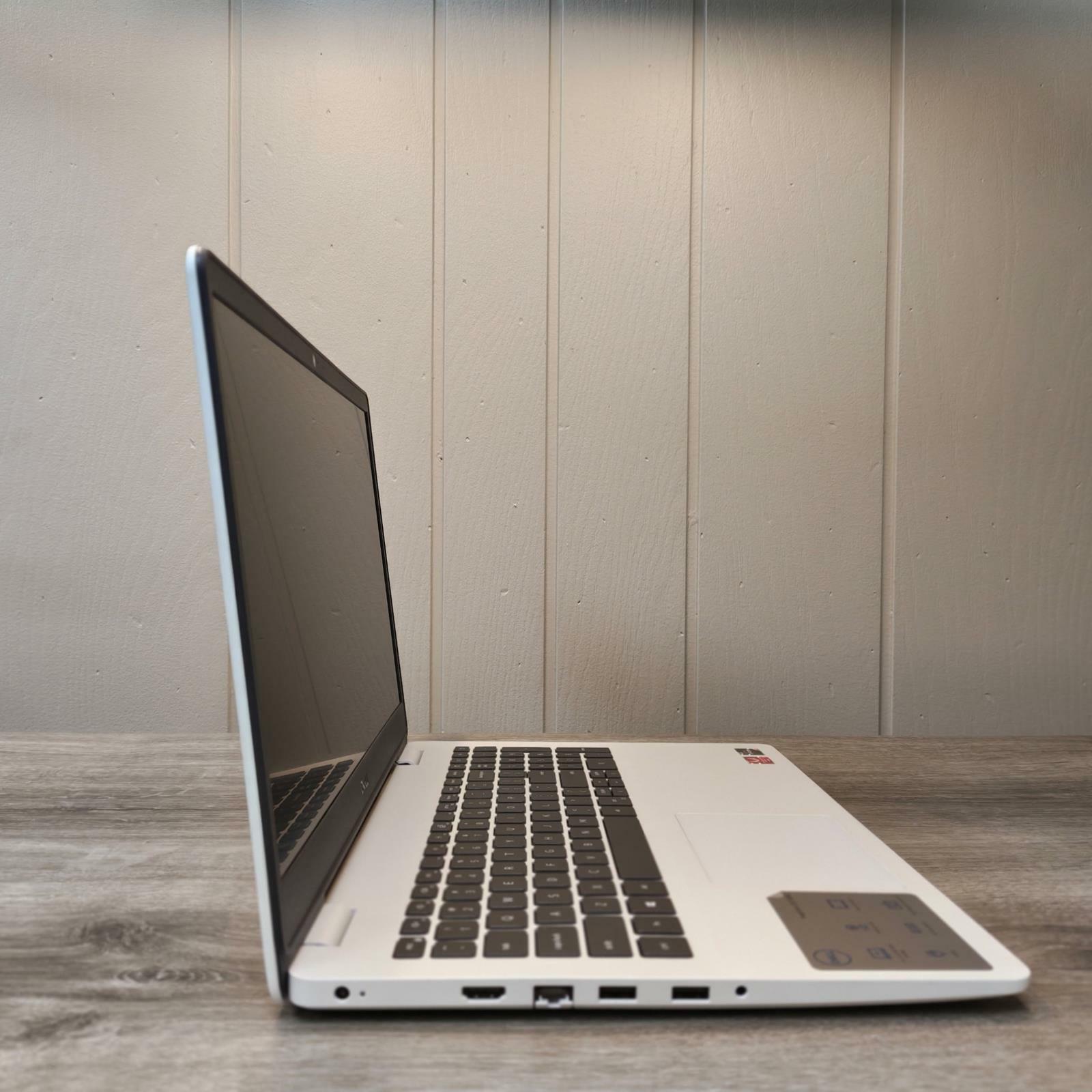 DELL Inspiron 3505 AMD Ryzen 5 3450U 512GB 8GB RAM NO OS