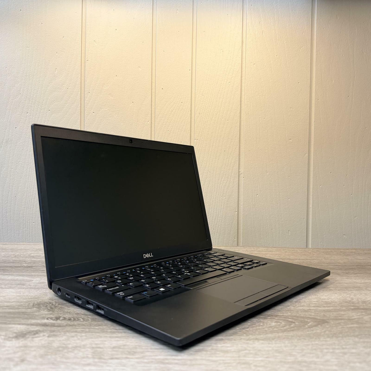 DELL LATITUDE 7490 | Intel(R) Core(TM) i5-8250U @ 1.60GHz 8GB RAM NO HDD NO OS | USED GOOD