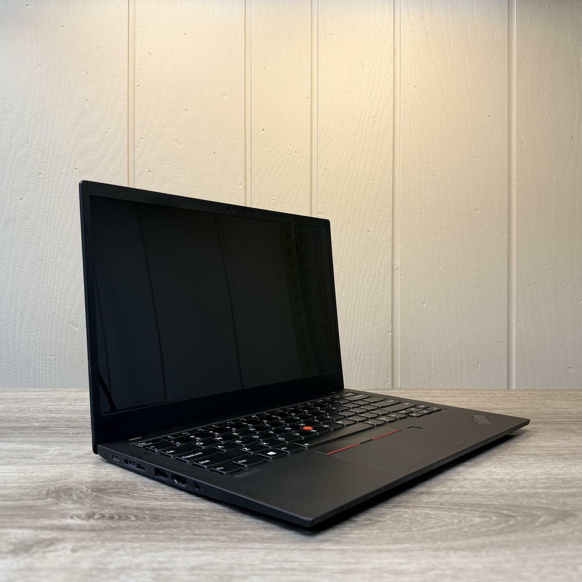 LENOVO ThinkPad X1 Carbon Gen 8 | Intel(R) Core(TM) i7-10610U  @ 1.80GHz 16GB RAM NO HDD NO OS | USED GOOD