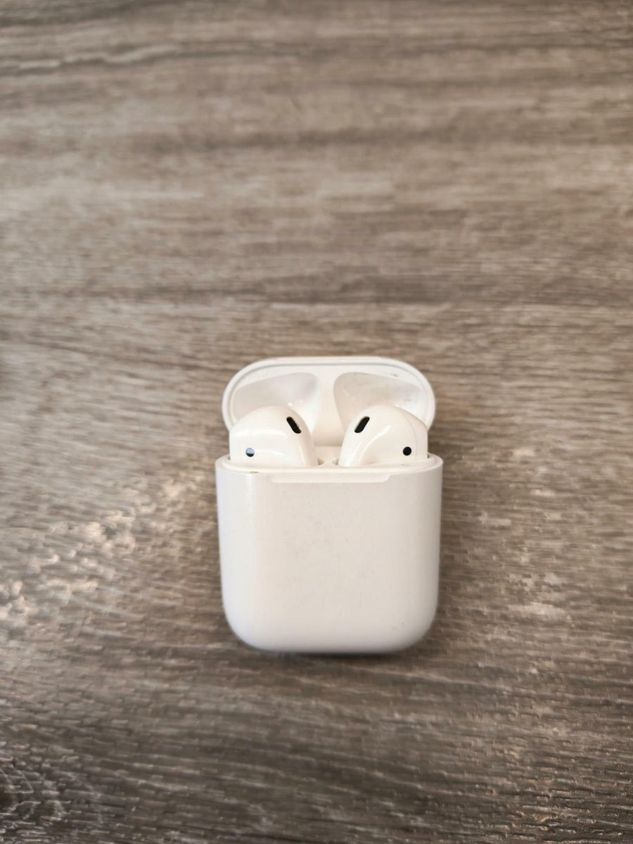 APPLE AIRPODS (1ST GEN) | USED GOOD