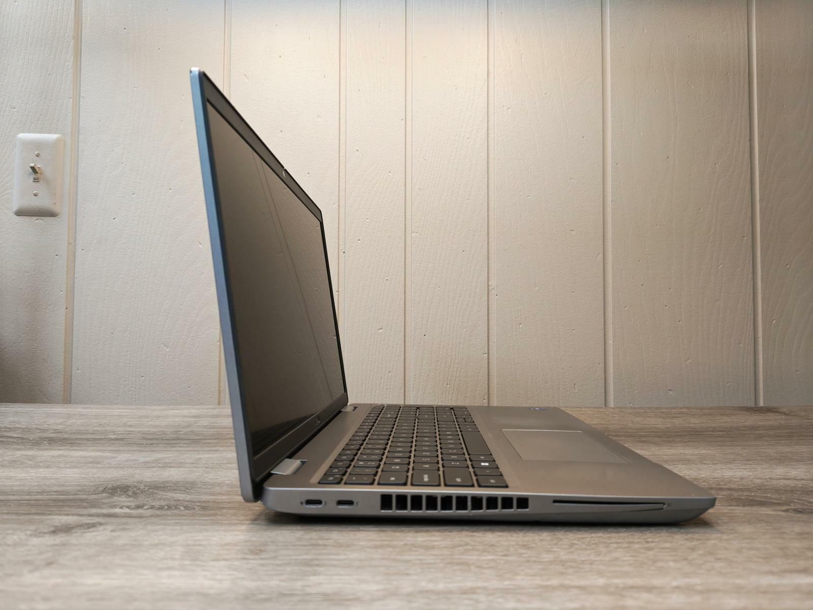 DELL PRECISION 3561 | Intel(R) Core(TM) i7-11850H @ 2.50GHz 16GB RAM NO HDD NO OS | USED GOOD | 30-40% BATTERY