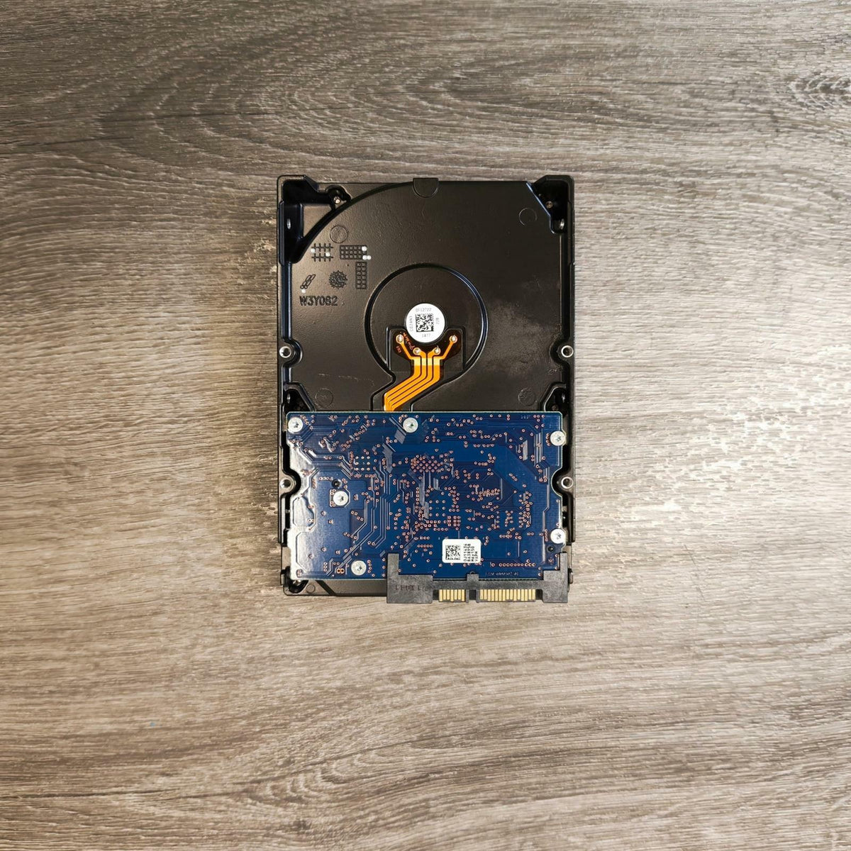 SCHUPAN SANITIZED HITACHI HDS723020BLA642 2 TB SATA 3.5" HDD Internal Drive | Tested & Wiped