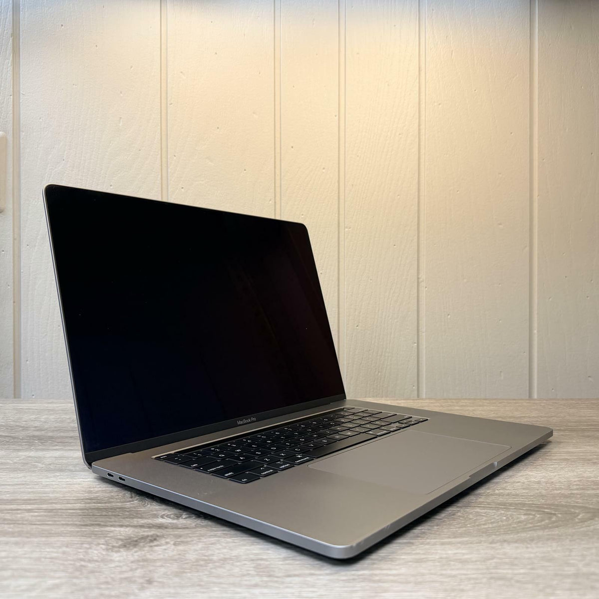 APPLE MACBOOK PRO A2141 | 9980 32GB RAM 2TB NO OS | USED FAIR