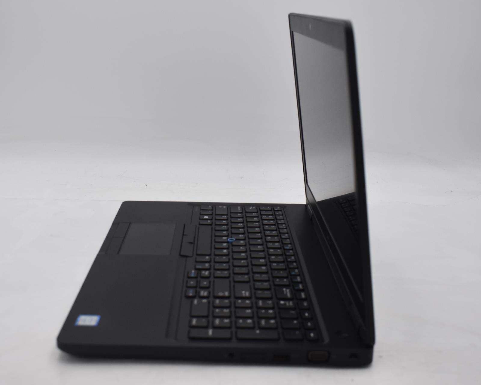 DELL 15" PRECISION 3520 INTEL CORE i7-7700HQ 2.80GHz 256GB SSD 16GB NO OS