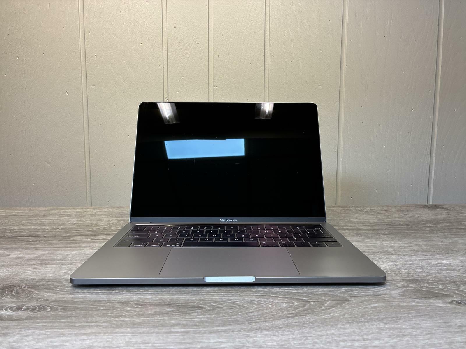 APPLE MACBOOKPRO14,2 Core(TM) i5-7267U@3.10GHz 251 GB 8GB RAM MOJAVE NO BATTERY